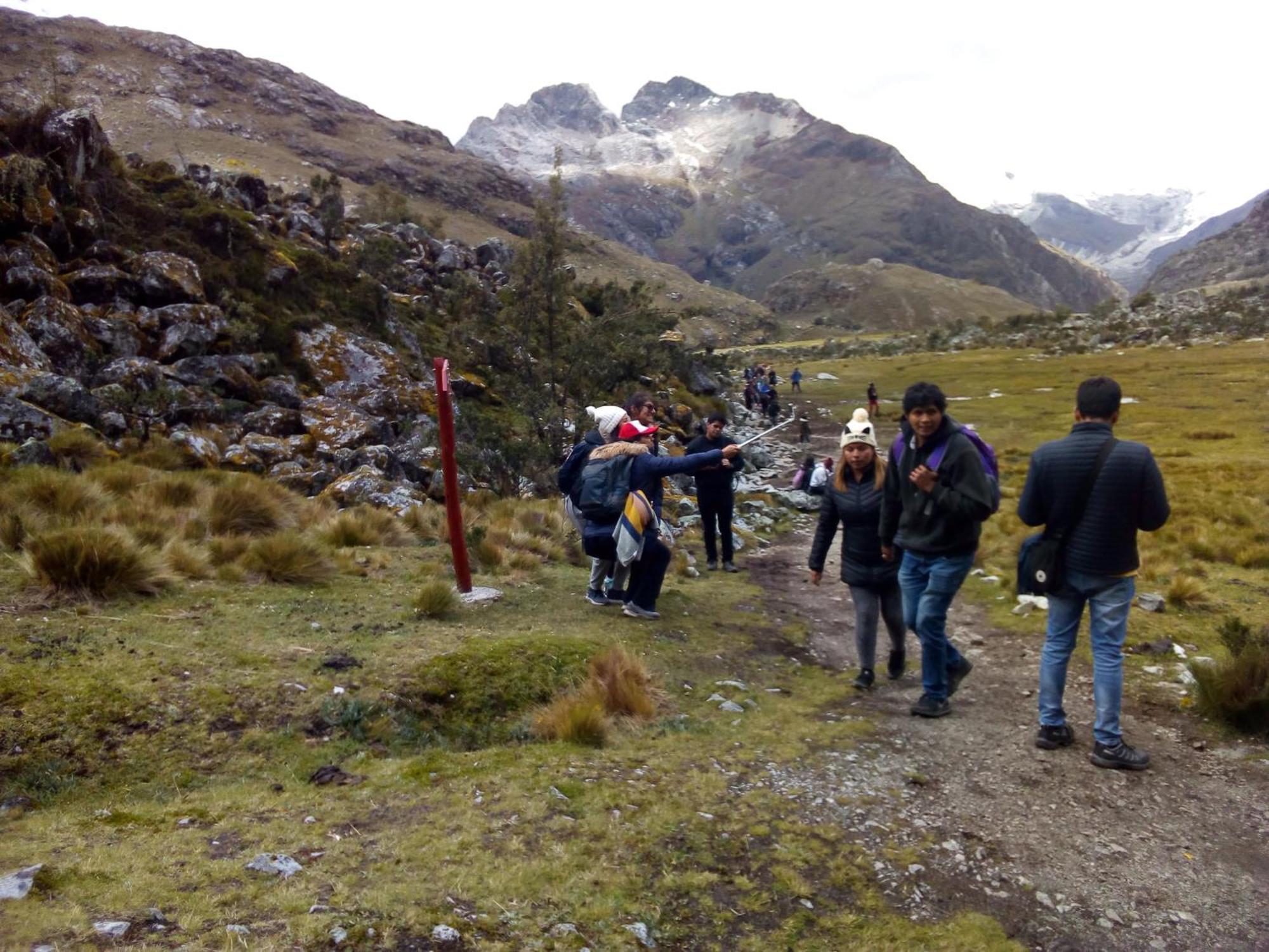 Amazing Huaraz Bed & Breakfast Exterior photo