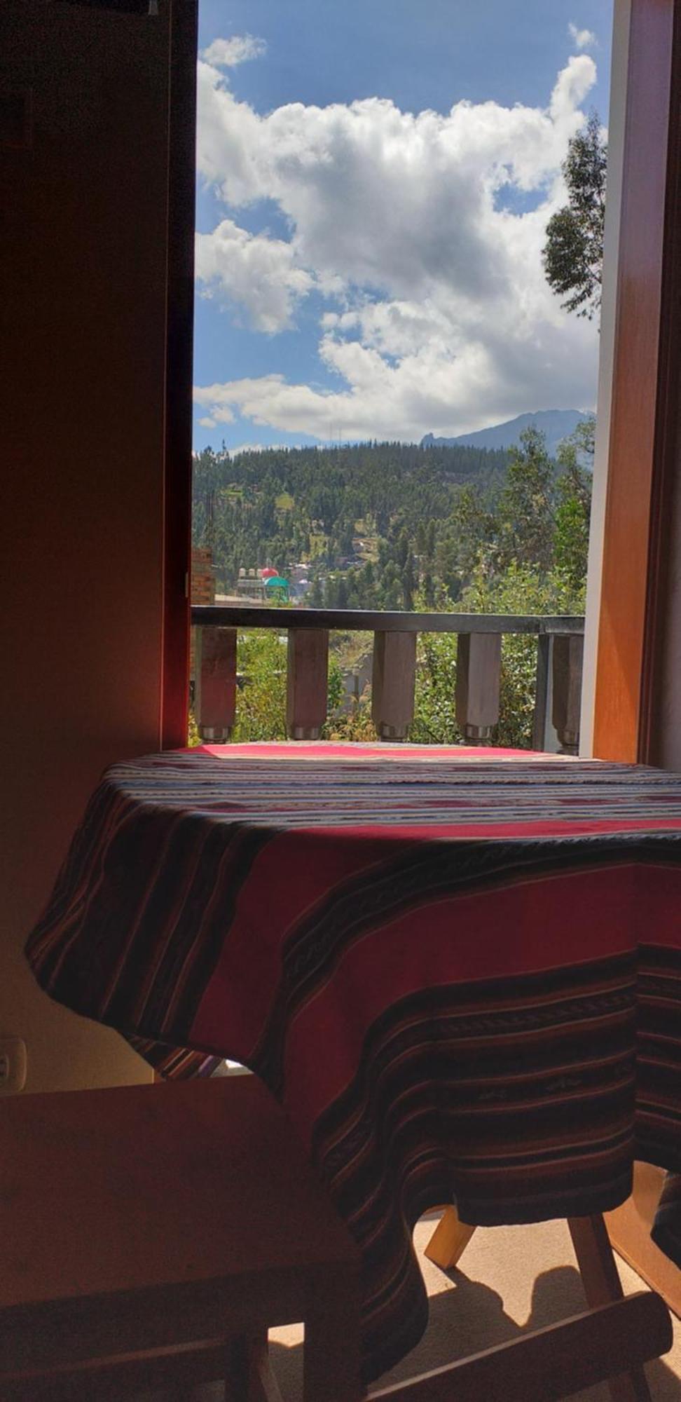 Amazing Huaraz Bed & Breakfast Exterior photo