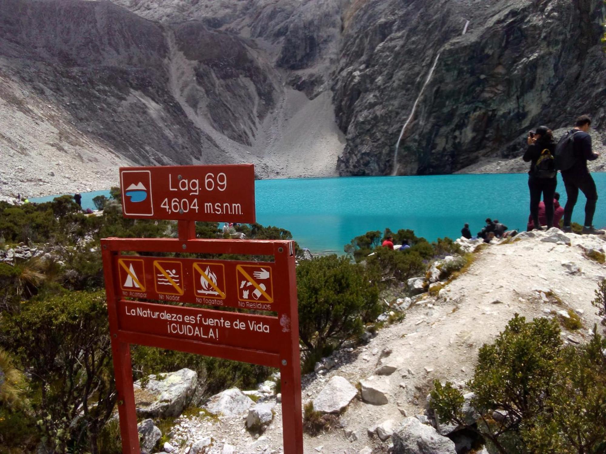 Amazing Huaraz Bed & Breakfast Exterior photo